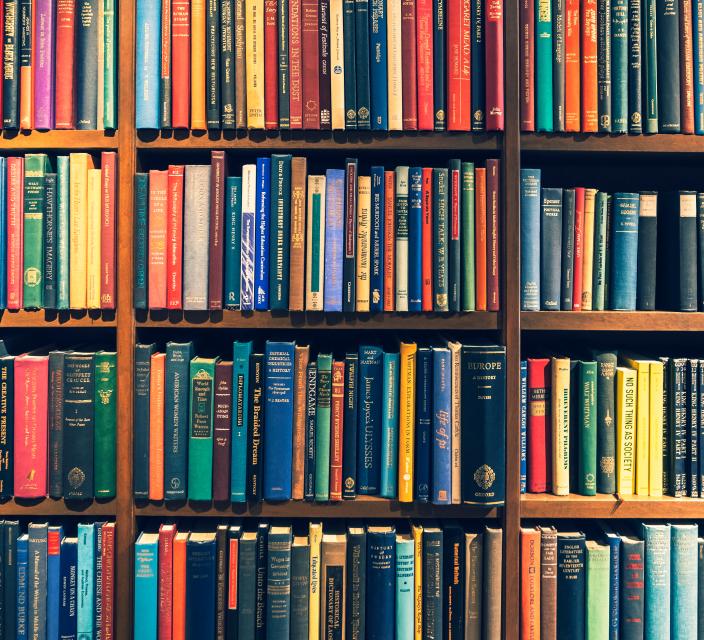 Photo of a library bookshelf